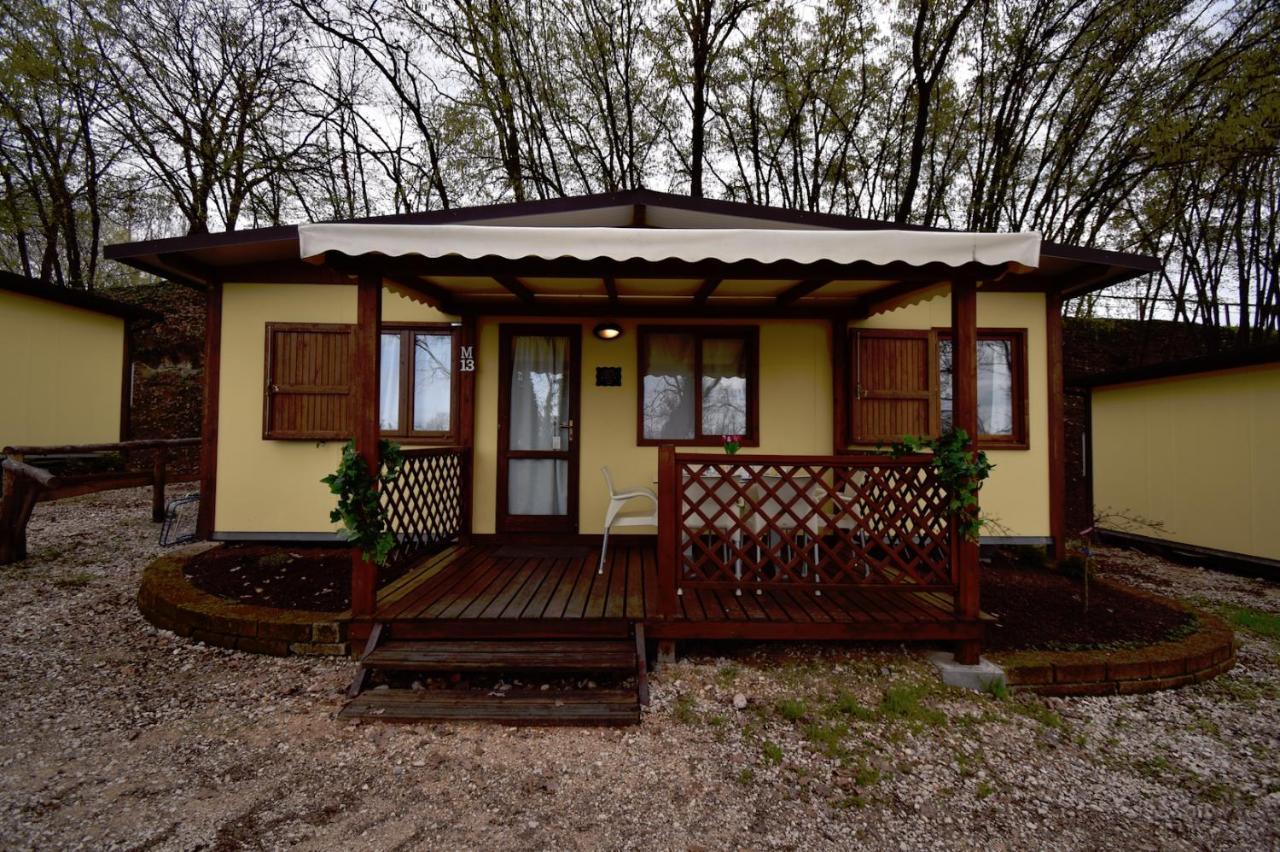 Agriturismo B&B Corte Tonolli Valeggio sul Mincio Luaran gambar