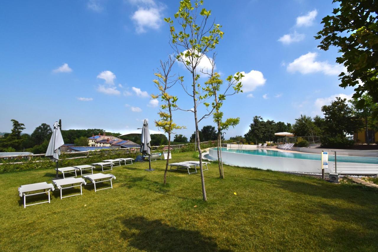 Agriturismo B&B Corte Tonolli Valeggio sul Mincio Luaran gambar