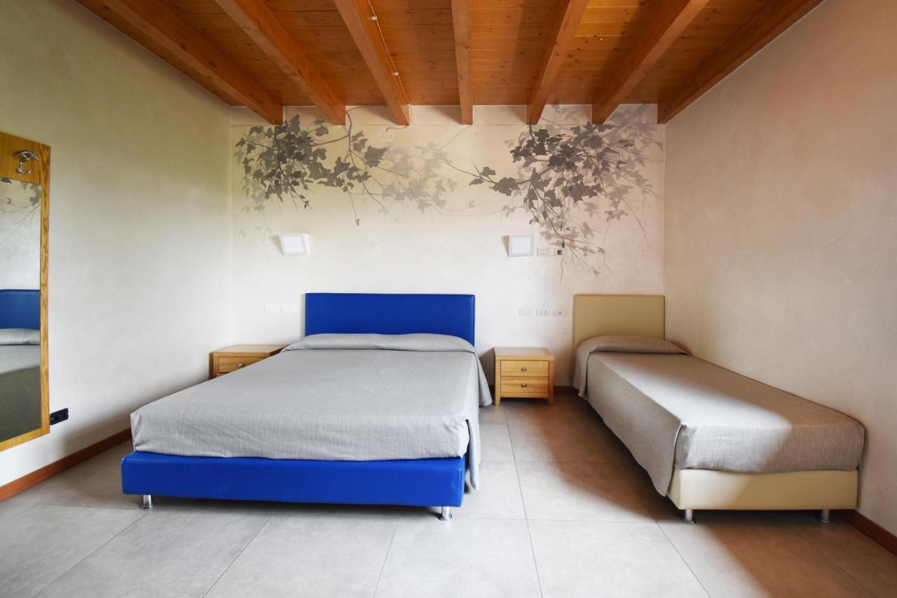 Agriturismo B&B Corte Tonolli Valeggio sul Mincio Luaran gambar