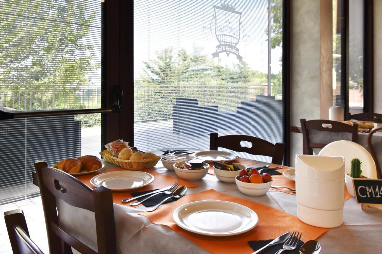 Agriturismo B&B Corte Tonolli Valeggio sul Mincio Luaran gambar