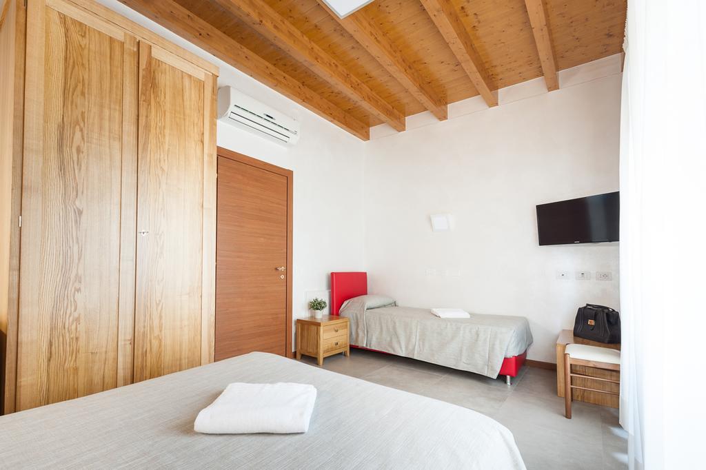 Agriturismo B&B Corte Tonolli Valeggio sul Mincio Bilik gambar