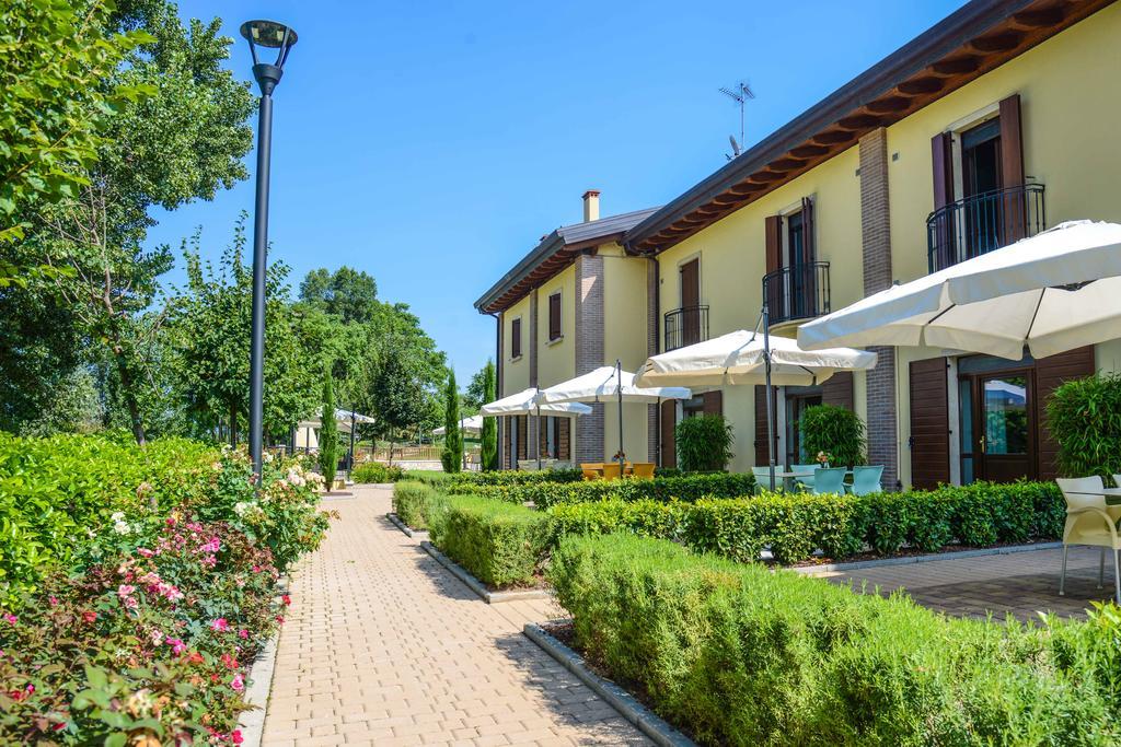 Agriturismo B&B Corte Tonolli Valeggio sul Mincio Luaran gambar