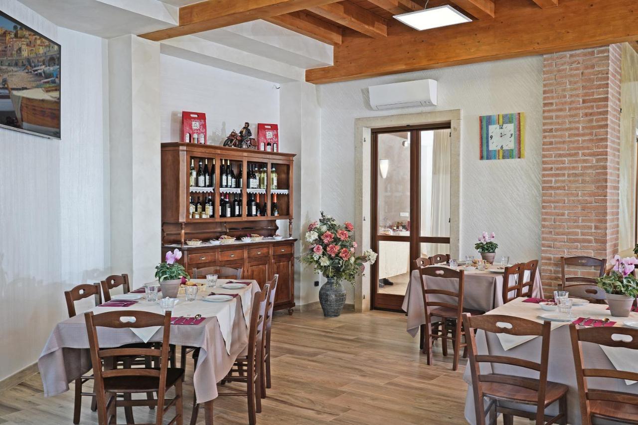 Agriturismo B&B Corte Tonolli Valeggio sul Mincio Luaran gambar