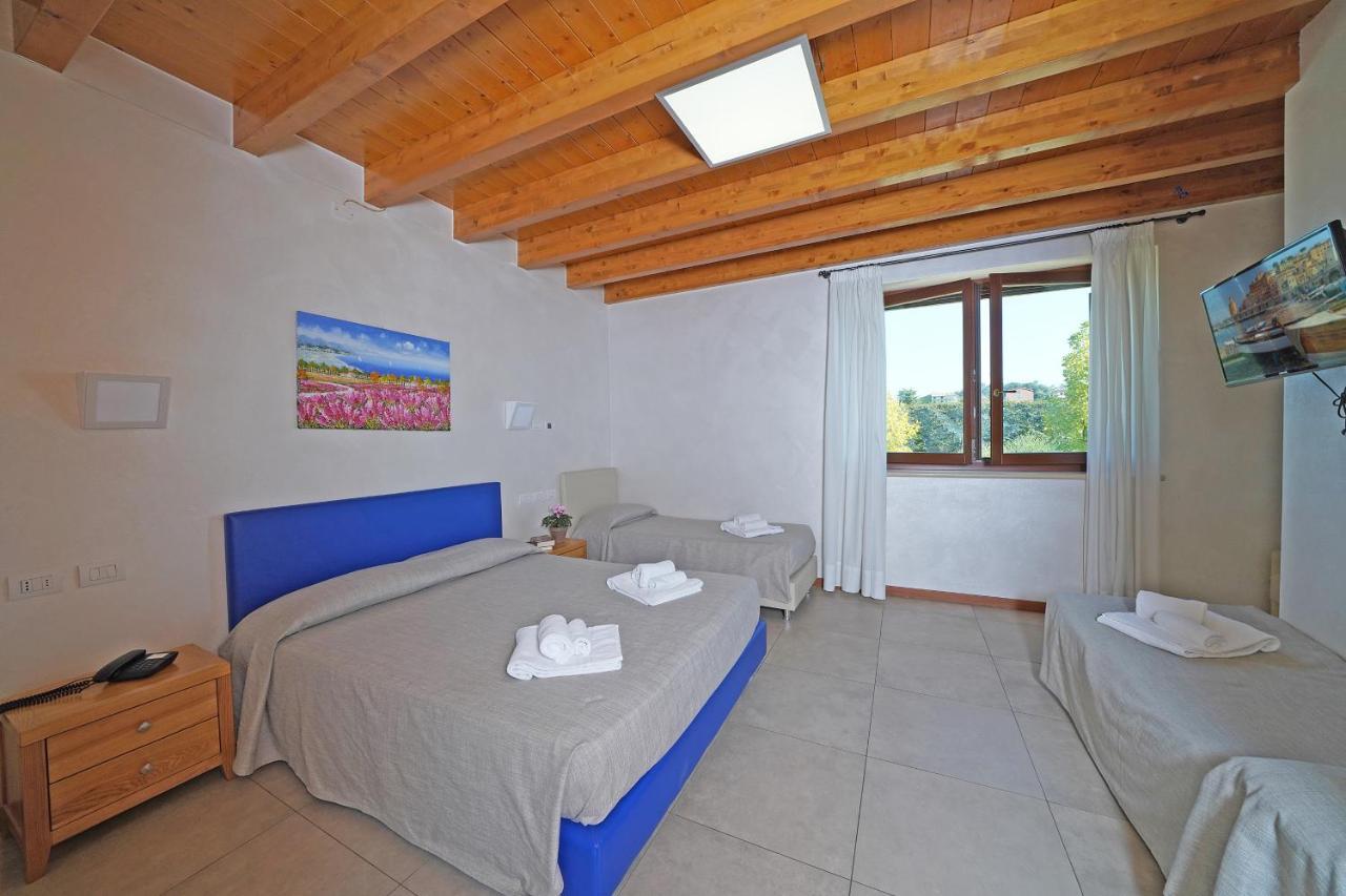 Agriturismo B&B Corte Tonolli Valeggio sul Mincio Luaran gambar