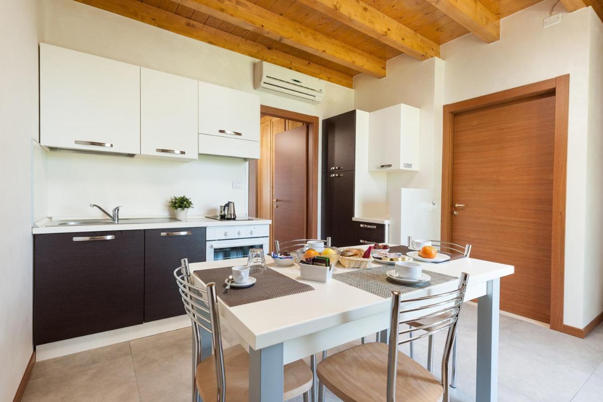 Agriturismo B&B Corte Tonolli Valeggio sul Mincio Luaran gambar